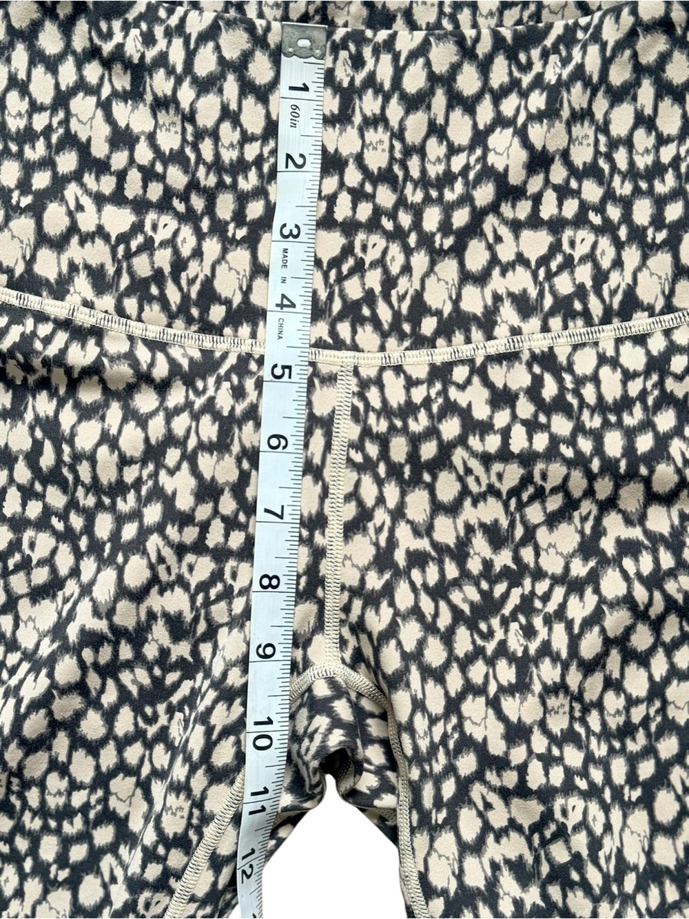 Varley High Rise Animal Print Cropped Leggings Size Small Beige Black - Picture 7 of 9
